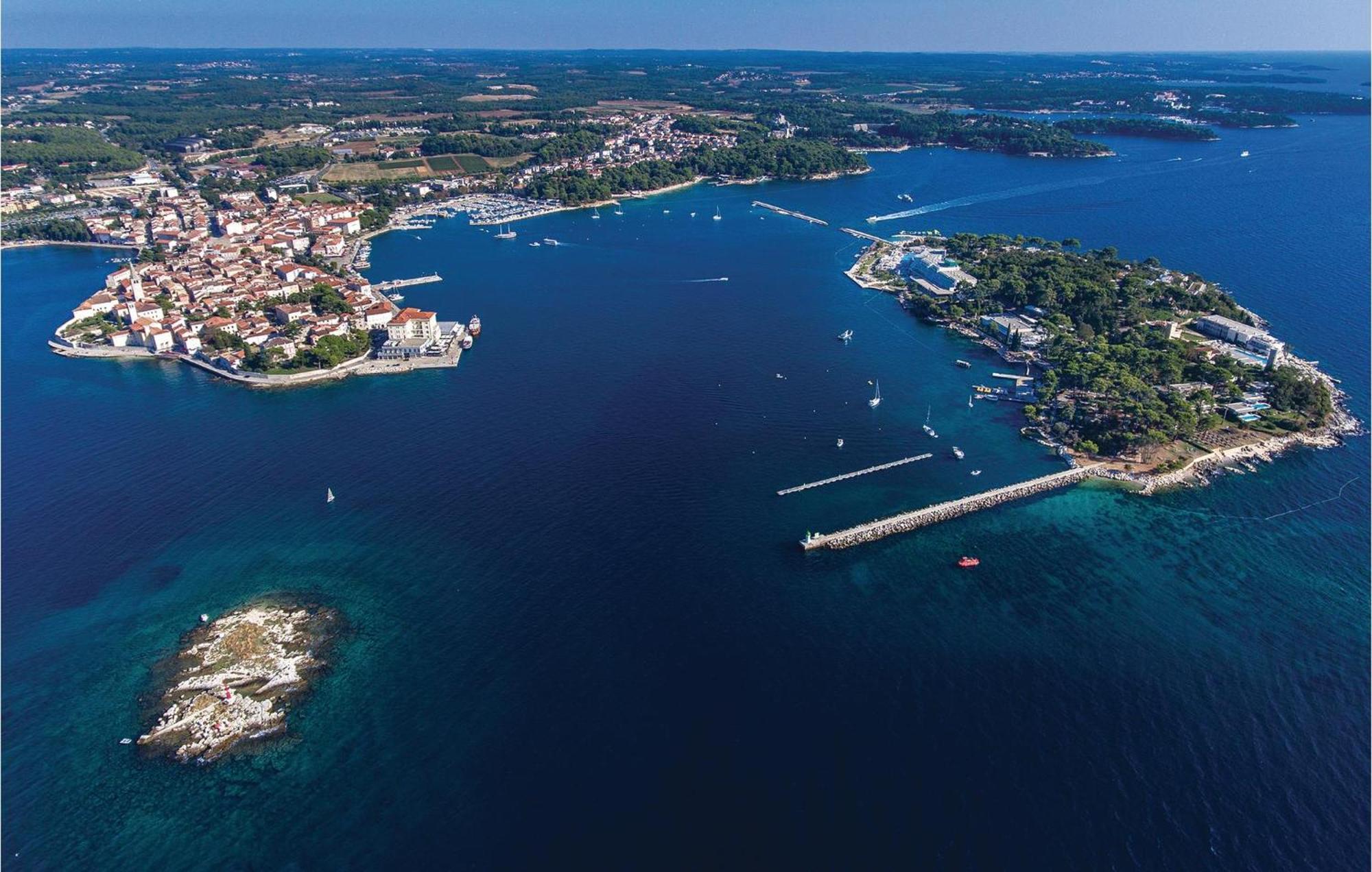Cozy Apartment In Porec With Wifi Buitenkant foto