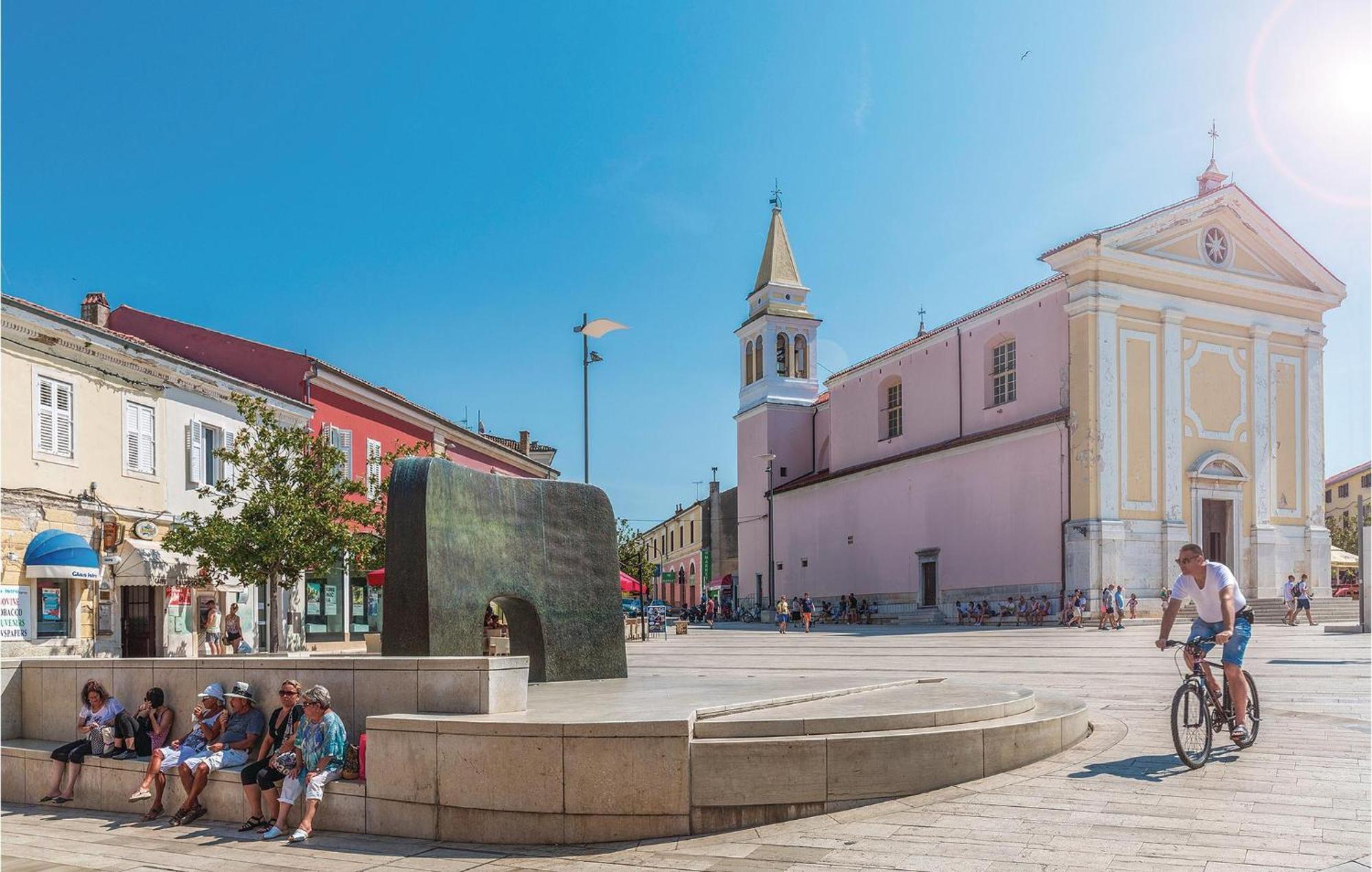 Cozy Apartment In Porec With Wifi Buitenkant foto